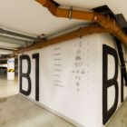 oznakowanie kierunkowe garażu