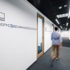 oznakowanie ciągów komunikacyjnych, korytarzy